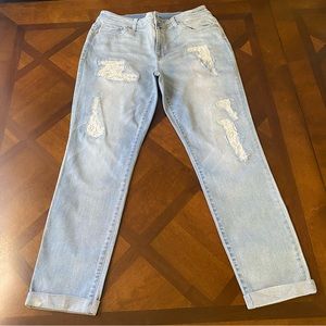 Chico’s lace ripped jeans EUC